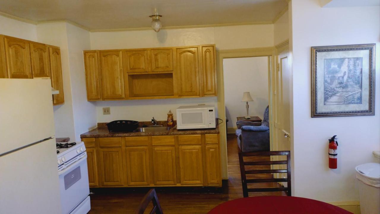 Mini Mansion Near Public Transportation Is The Yellow And House On The Corner Of 8th St And Madison Avenue * Plainfield