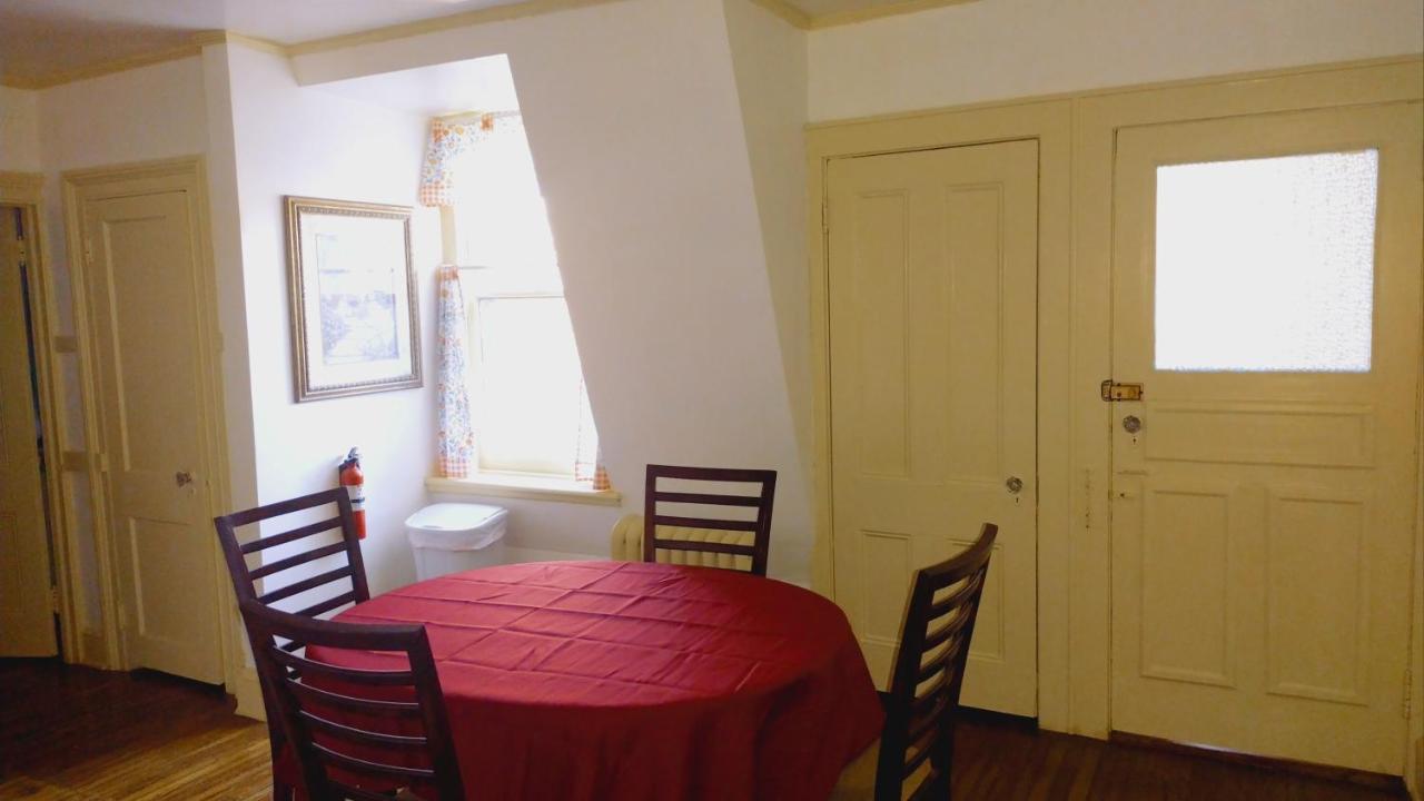 Homestay Mini Mansion Near Public Transportation Is The Yellow And House On The Corner Of 8th St And Madison Avenue *