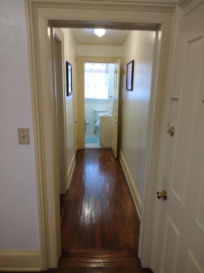 Mini Mansion Near Public Transportation Is The Yellow And House On The Corner Of 8th St And Madison Avenue Homestay