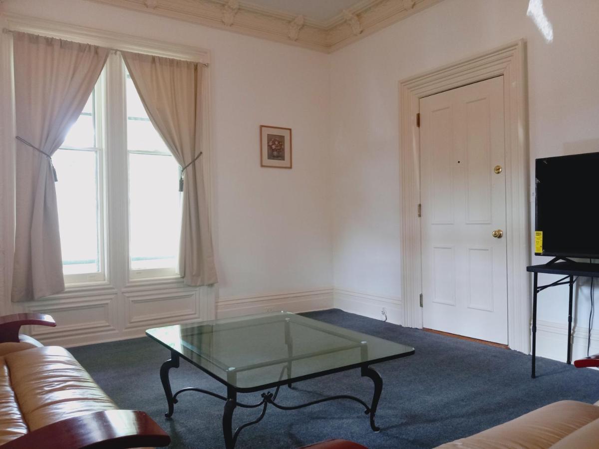 Mini Mansion Near Public Transportation Is The Yellow And House On The Corner Of 8th St And Madison Avenue Homestay